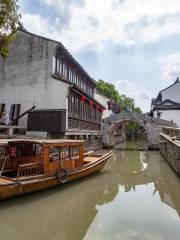 Jiaozhi Ancient Town Cruise