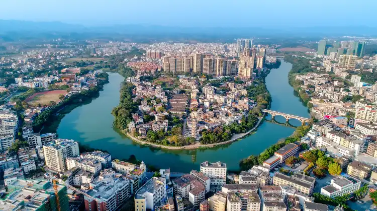 Hotels in der Nähe von Luoding Terminal