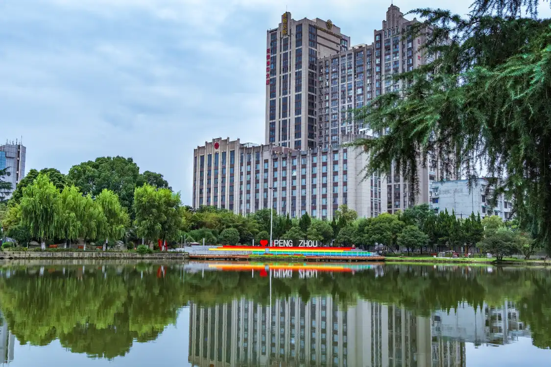 Hotels near Pengzhou Garden