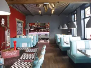 Charley's Diner
