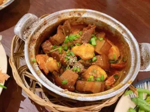 Cuc Gach Quan Restaurant