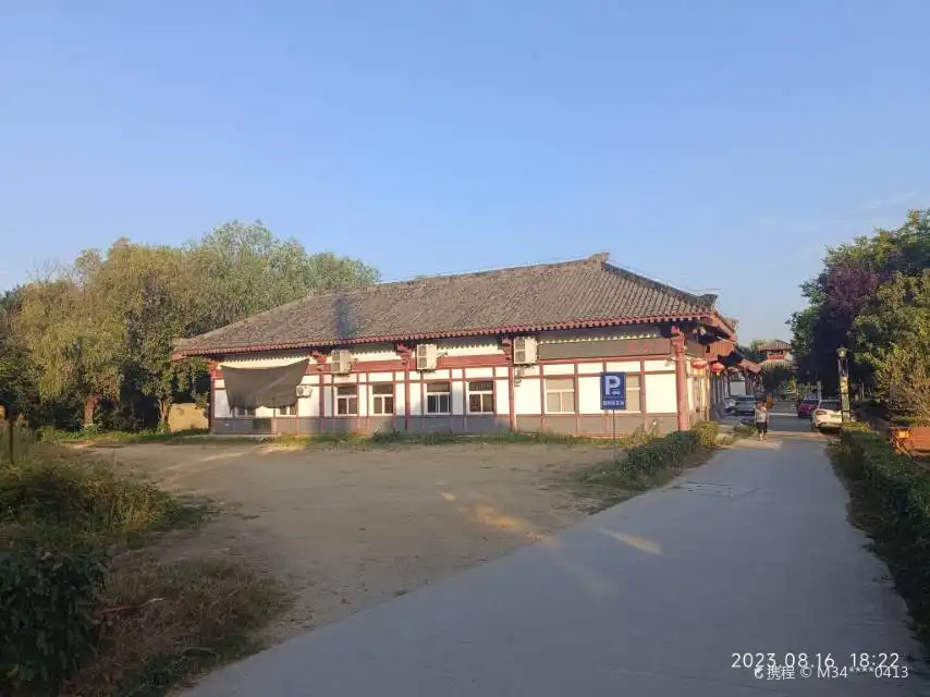 Hotels near Jiangbin Park