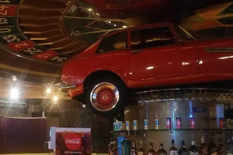 Chalet Restaurant & Bar