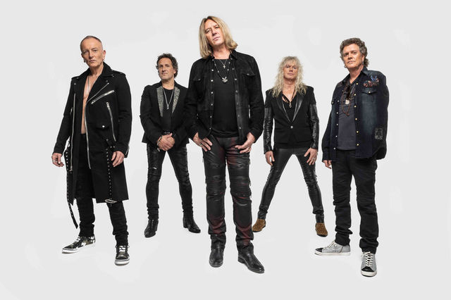 Def Leppard Concert | American Family Insurance Amphitheater
