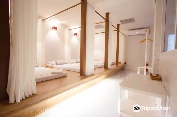 Hotels in der Nähe von NAPAR Massage