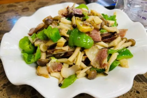 木楼人家老吊锅(神农剧院店)