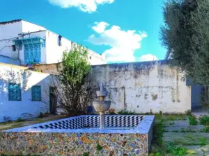 Mausoleum Sidi Boukhrissane