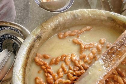 Lao Wu Jia You Cha Ma Hua