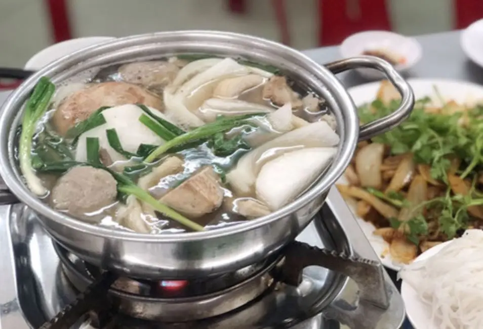 beef hotpot Ba Trieu