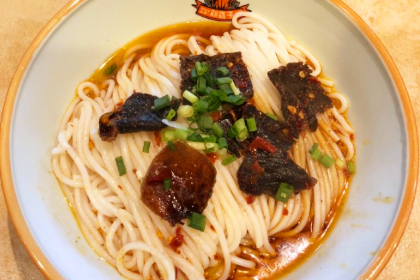 津市刘聋子粉馆(张家界总店)