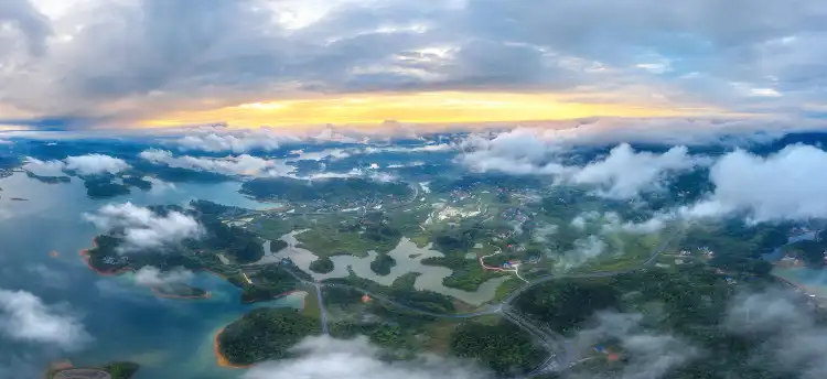 Hotels near Hunan Shuifumiao National Wetland Park