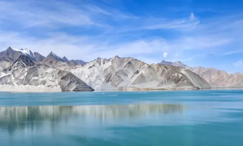 Baisha Mountain - Baisha Lake