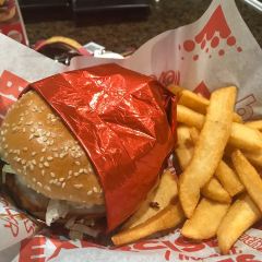 Red Robin Gourmet Burgers User Photo
