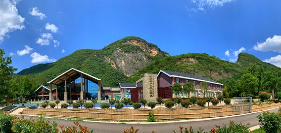 Wuling Gorge Eco-tourism Resort