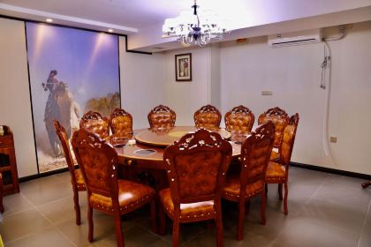 乌兰锦尊肥牛火锅城