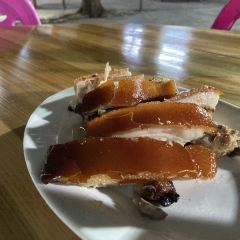 黄记四更烤乳猪店 User Photo