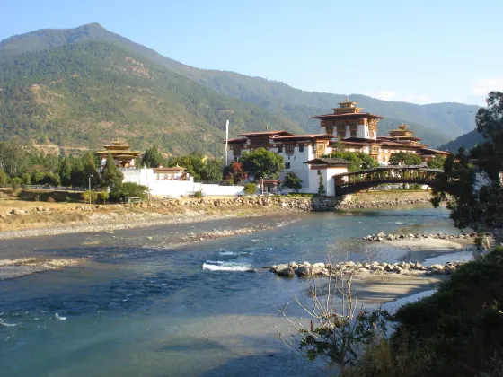 Hotels near Jathangka hot stone bath