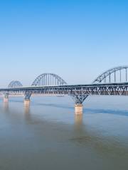 Jiujiang Yangtze River Bridge