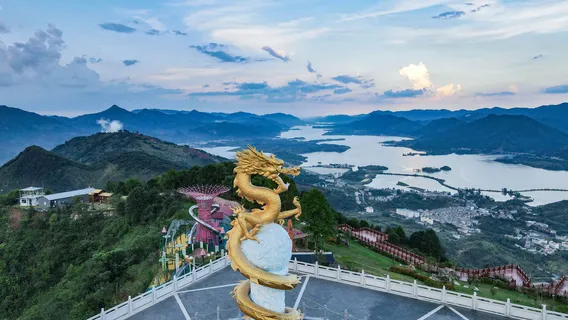 Yunshang Longyin Mountain Tourist Resort