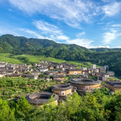 Отели рядом со станцией 