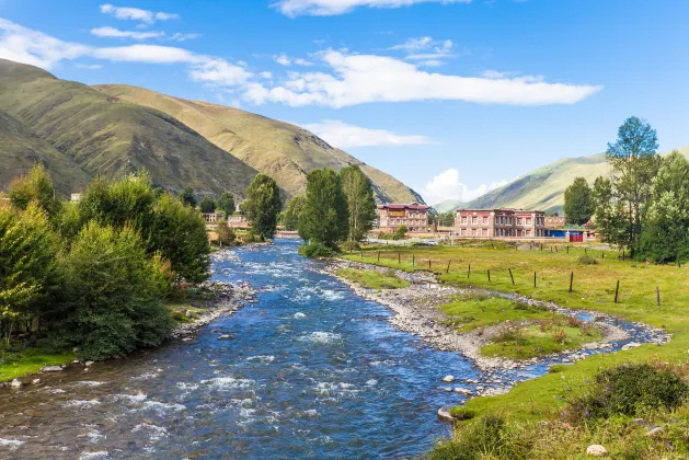 Романтическое путешествие Отели в г. Кандин