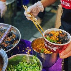 HEY HEY BLACK SMELLY TO-FU User Photo