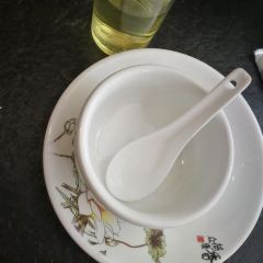 鸿记煌三汁焖锅商南加盟店(商南秦都商务酒店客运站店) User Photo