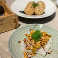 藝 YÌ BY JEREME LEUNG張用戶圖片