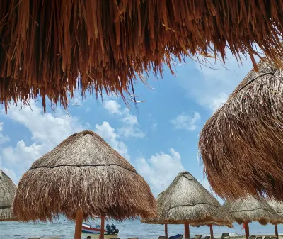 Aquamarina Beach Hotel Cancun