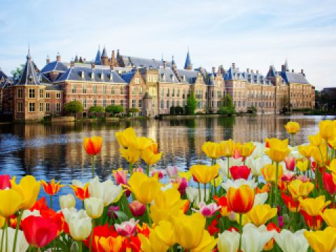 Hotels near Den Haag Hollands Spoor