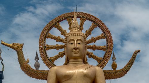 Wat Phra Yai