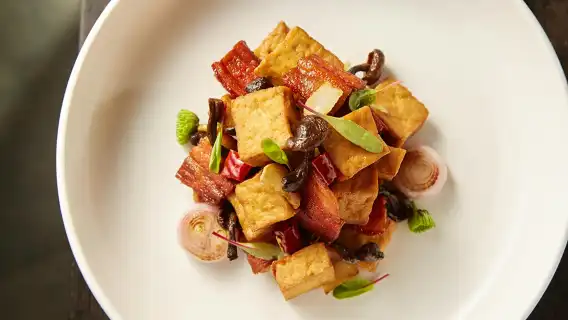 Red Theater + Quanjude (Hepingmen Branch) Night Tour [Private English-Speaking Driver]