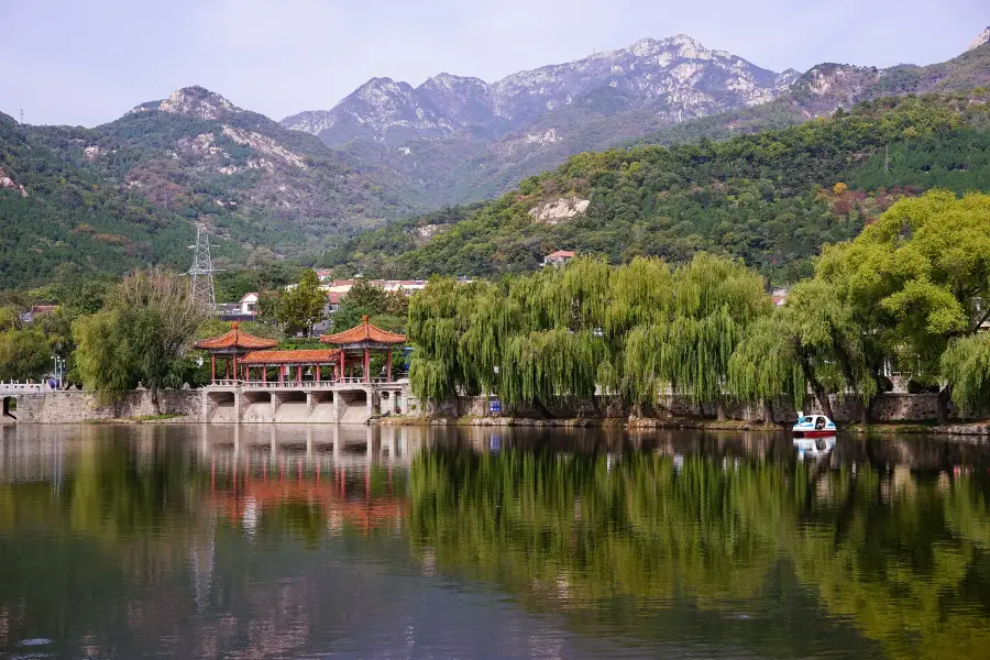 虎山公園（南門）