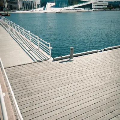 ท่าเรือ Hurtigruten Terminal Tromsø โรงแรมใกล้เคียง