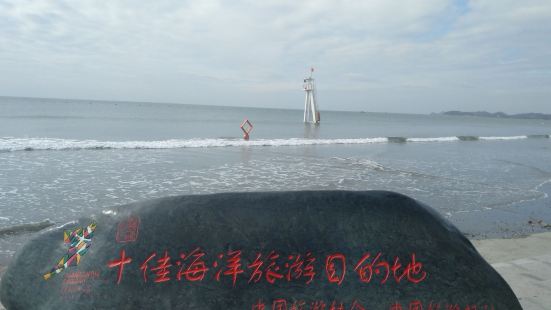 每到夏天總喜歡去海邊轉一轉，如果你讓我推薦海邊的話，我覺得防