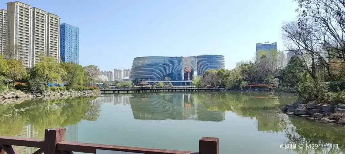 Hotels near Wuhu Cultural Park