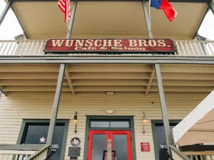 Wunsche Bros. Cafe & Saloon