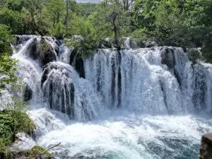 Great Una Waterfalls