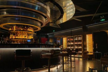 AMBER HIGHLAND WHISKEY BAR