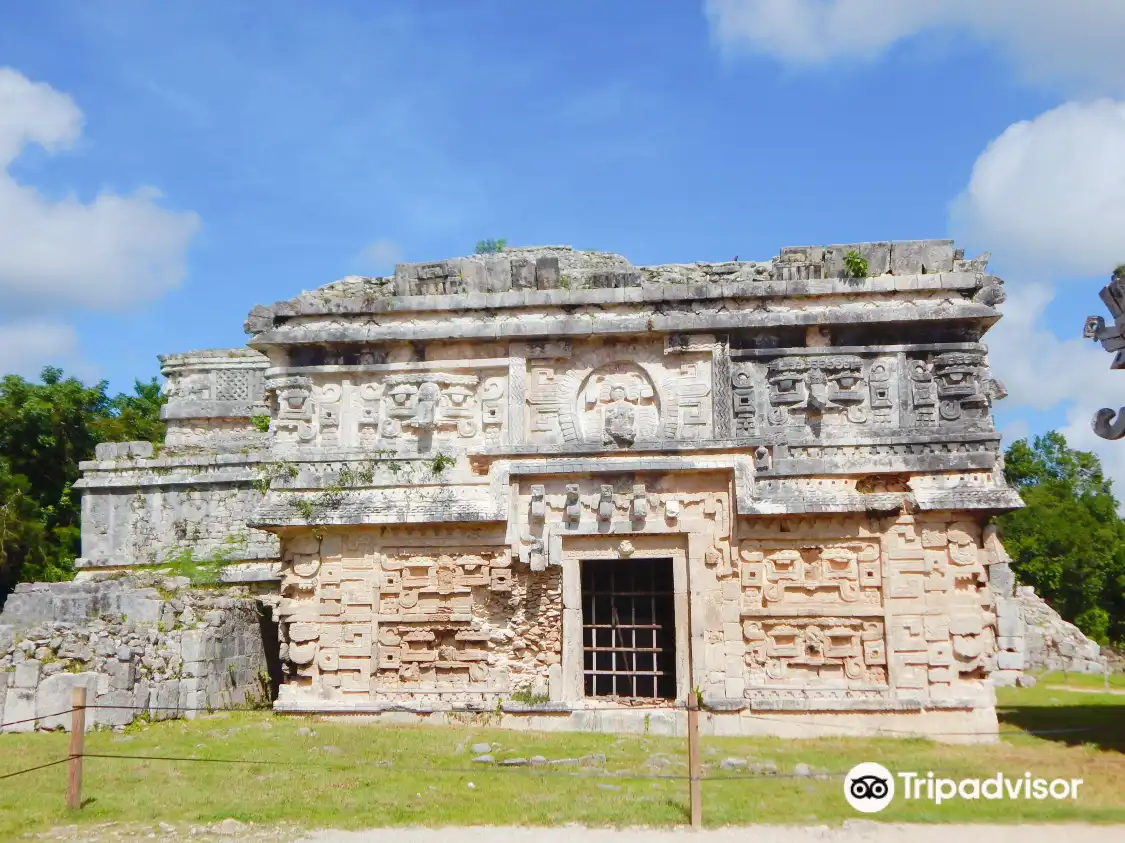 Hotels near La Iglesia