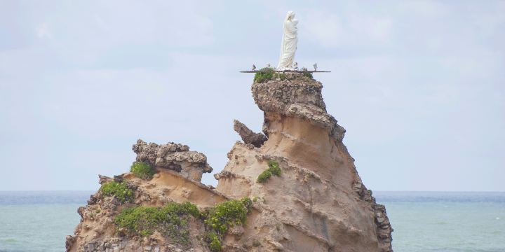 聖母岩