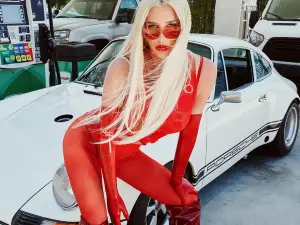 Kesha and Scissor Sisters: The Tits Out Tour