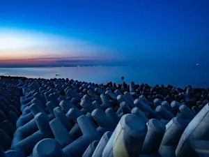 Gu Dong Breakwater