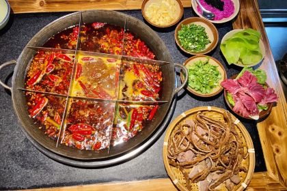 田棒棒火锅(解放碑店)