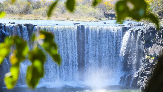 Diaoshuilou Waterfall