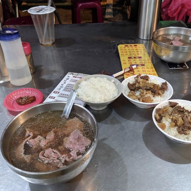 台南鬍鬚忠牛肉湯