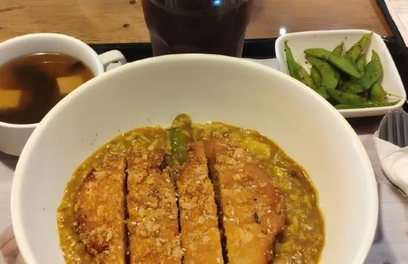 咖哩捌捌高雄十全店