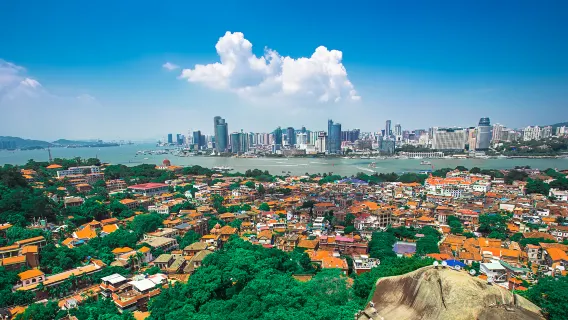 Xiamen Must-See : Gulangyu Nanputuo temple Private 1-Day Tour (Optional Group Tour)