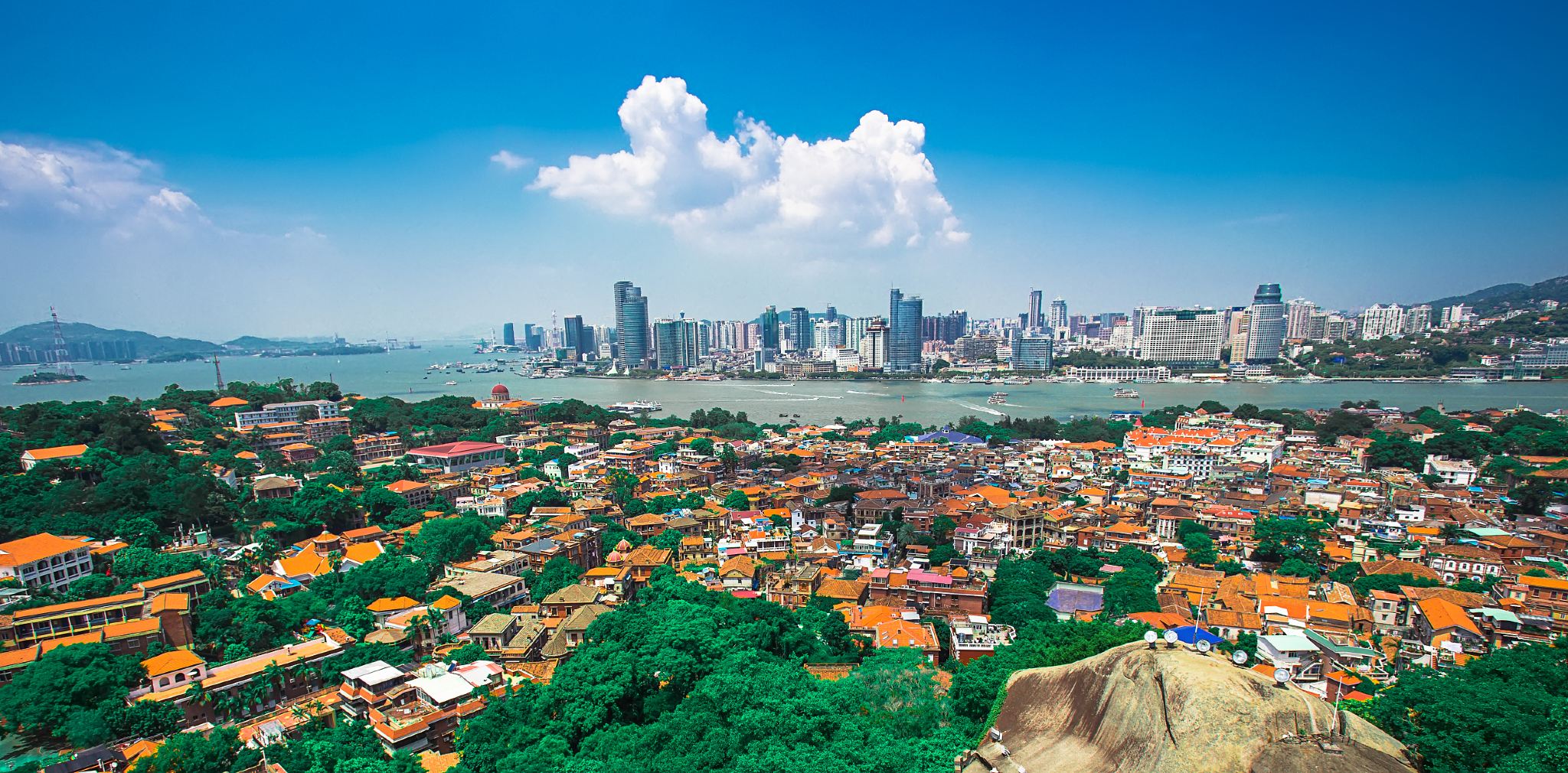 Xiamen da non perdere: Tour privato di un giorno a Gulangyu e al Tempio Nanputuo (opzione per tour organizzati)