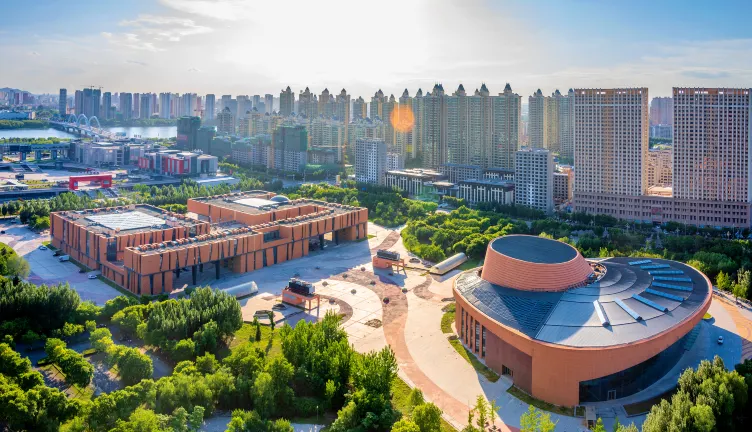 Liaoyang Wenshengqu Longfeng Temple周辺のホテル